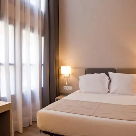 Hotel May Ramblas Hotel 3*