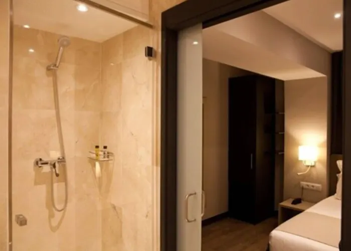 May Ramblas Hotel 3* Barcelona
