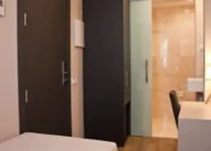May Ramblas Hotel
