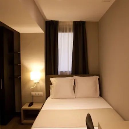 Ramblas Hotell 3*