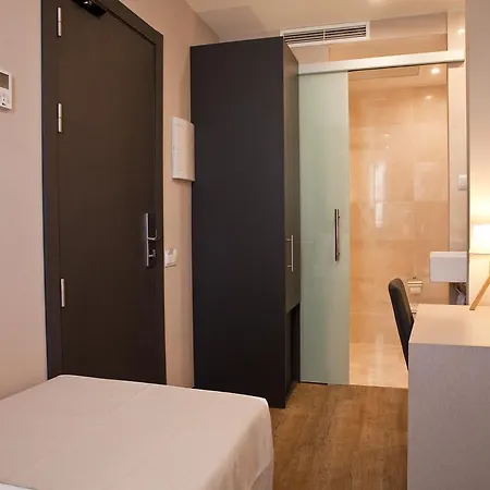 メイ ランブラス 3*